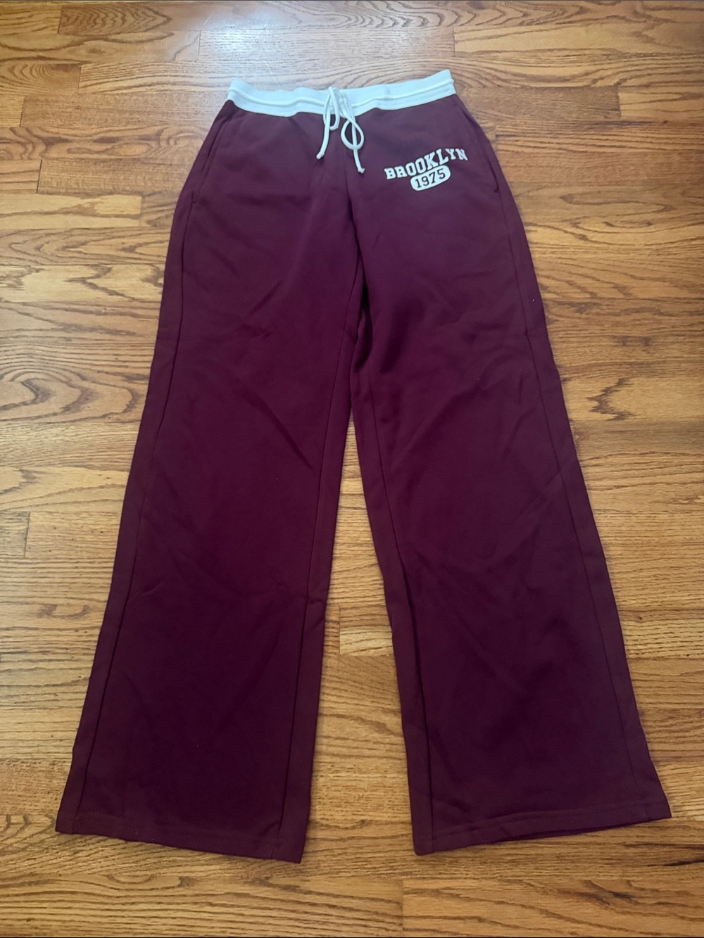 Women’s Edikted sweat pants